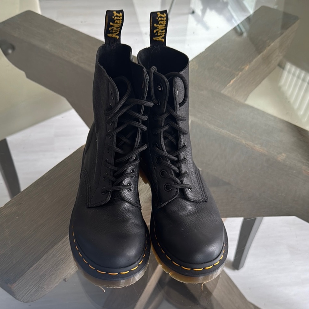 Authentic Dr. Martens 1460 women’s smooth leather lace up boots